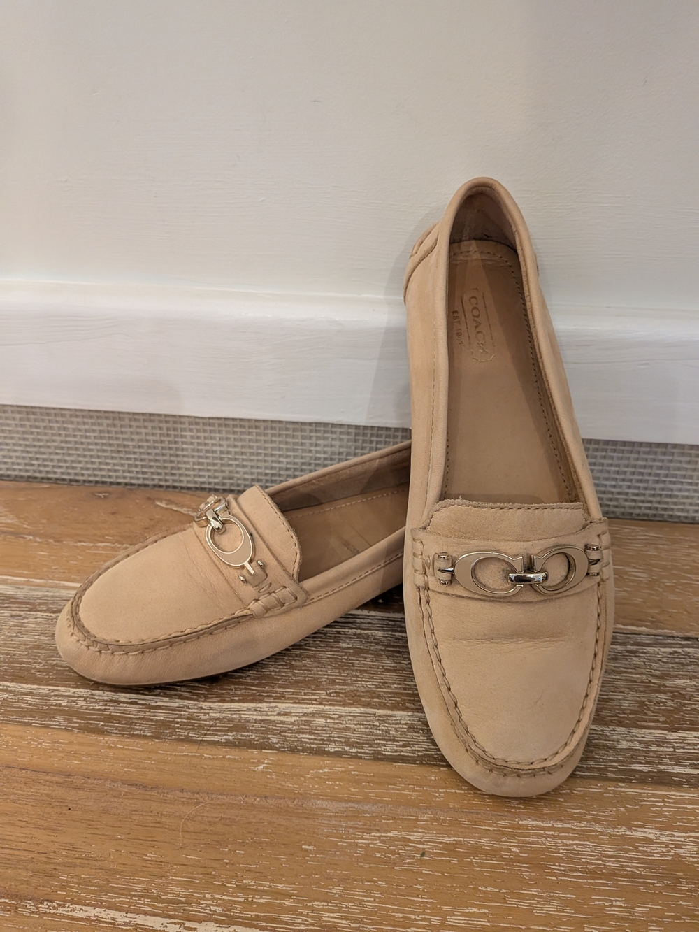 Coach Women's Beige Leather Driving Loafers 7b